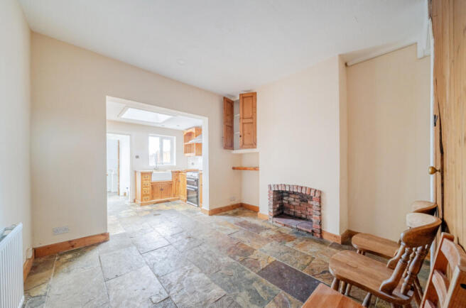 2 bed Terraced for sale Image 3