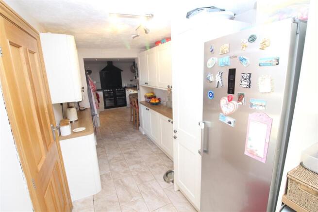 Kitchen #2.JPG