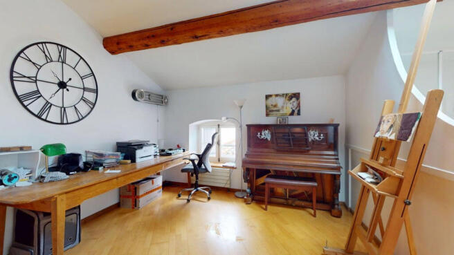 Photo 3