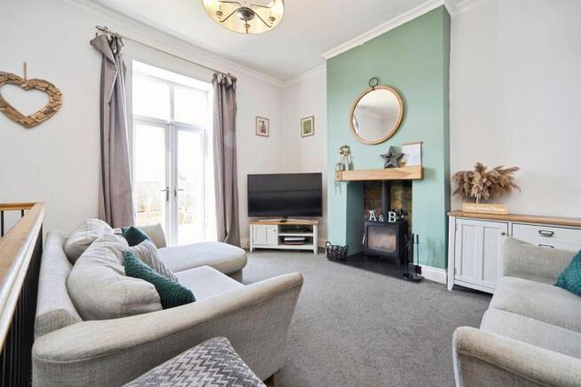 3 bed Semi-Detached for sale Image 5