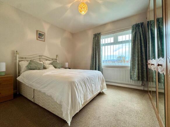 Semi-Detached for sale Image 7