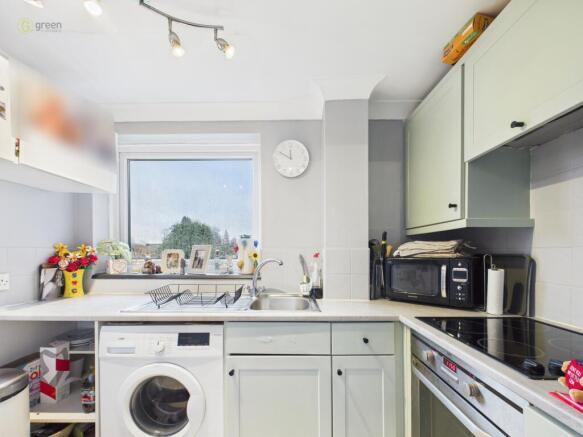 cam05459g0pr0101still010