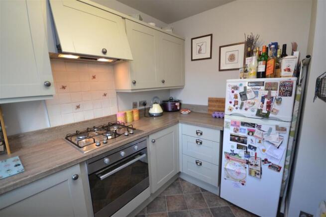 FITTED KITCHEN