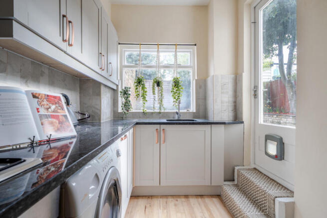 1418157-20-699833...