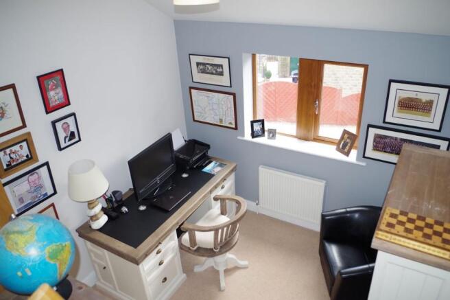 Study/office/bed 5