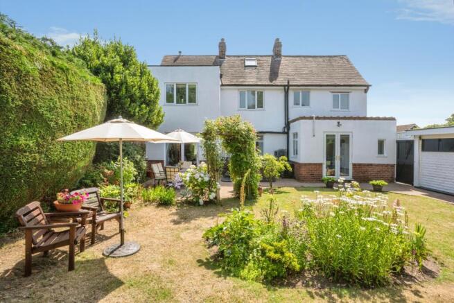 4 bed Detached for sale Image 5