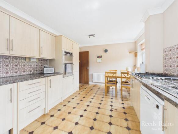 Willowdene Avenue, Stockton-on-Tees, Durham, TS18 photo 4