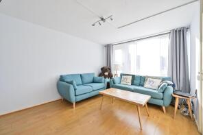 140, Amina Way, London SE16 3UW
