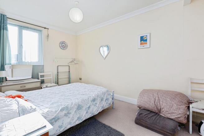 1 bed Flat for sale Image 9