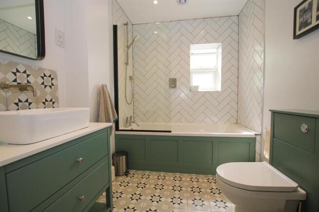 Bathroom.jpg