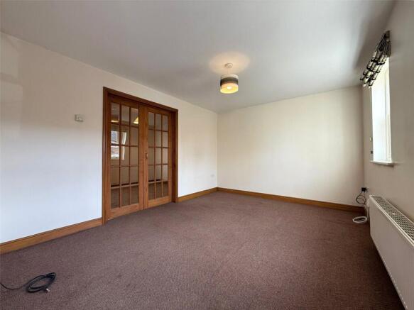 3 bed Semi-Detached for sale Image 7
