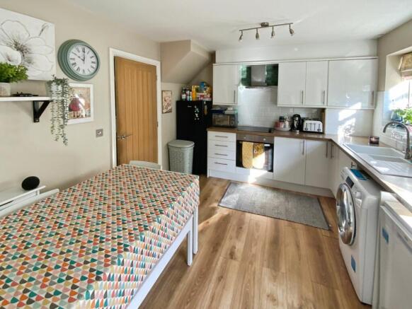 3 bed End of Terrace for sale Image 5