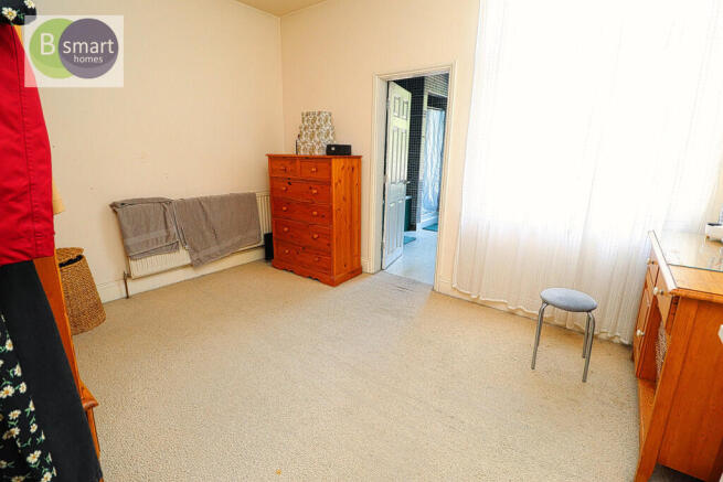 4 bed Terraced for sale Image 7
