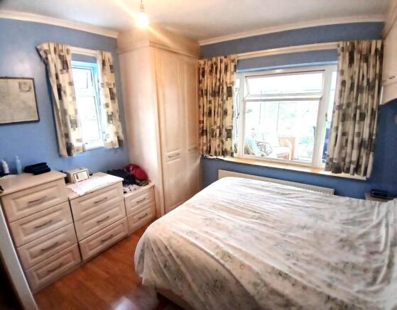 Bed 1.jpg
