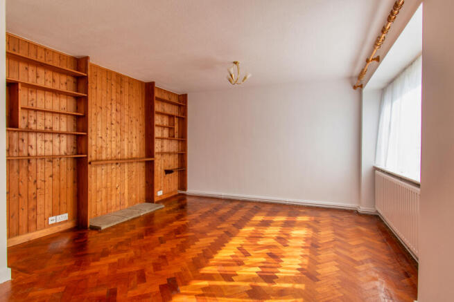 Lounge/ Dining Room