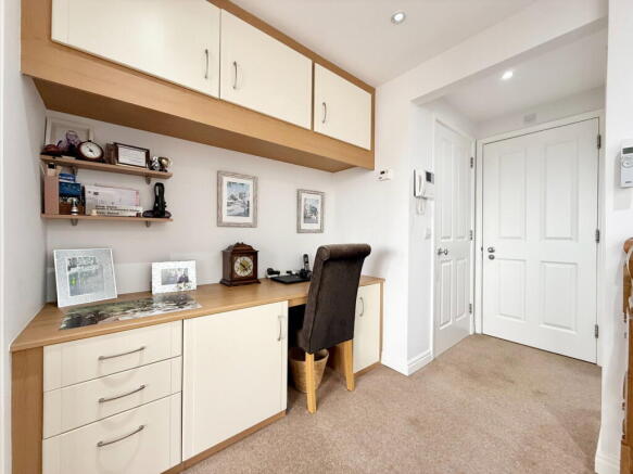 2 bed Apartment for sale Image 11