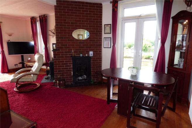 Dining/Lounge