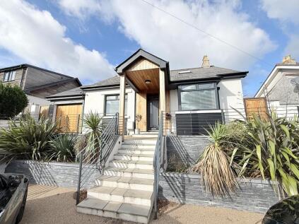 Impressive Four Bedroom Family Home with Stunning Open Plan Living, Cinema Room, Home Office, Garage & Generous Gardens