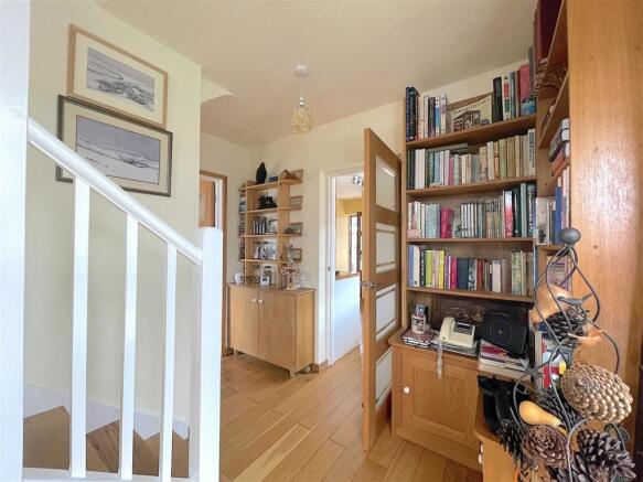 Entrance Hall (1).jpeg