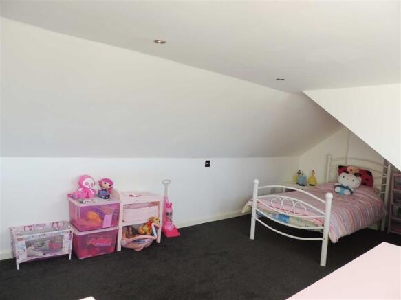 LOFT ROOM