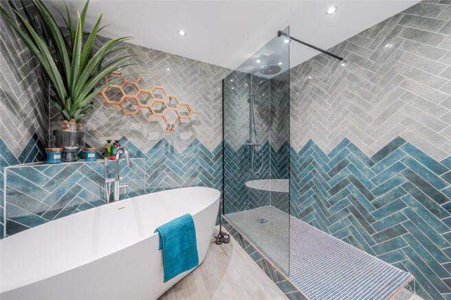 2 bed Apartment for sale Image 11