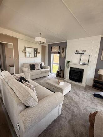 2 bed Park Home for sale Image 5