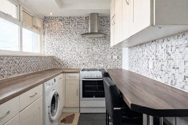 Canning Town, E16, 2 bedroom Flat For Sale by Barr