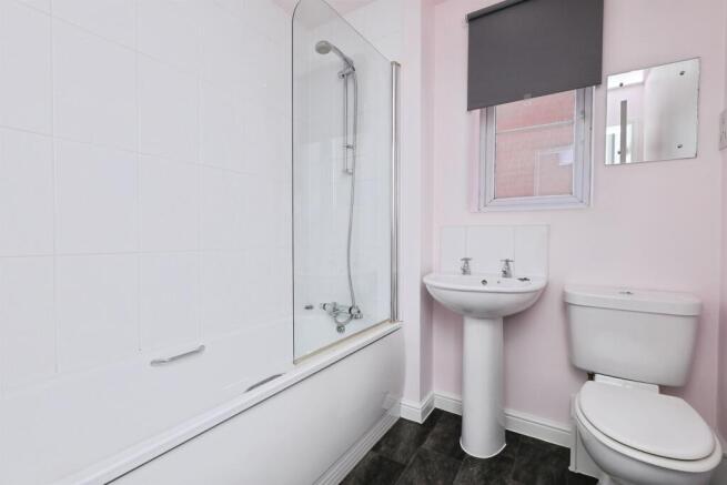 4 bed Semi-Detached for sale Image 12