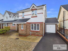 62, Century Close, St. Austell PL25 3UZ