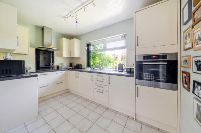 1483182-20-6a3bd9...
