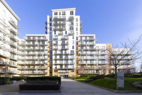 Seven Sea Gardens, Bow