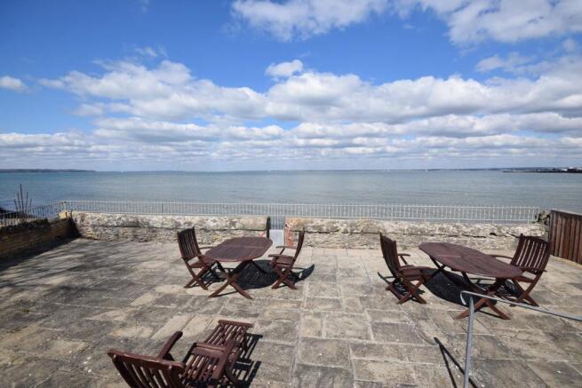 TERRACE.jpg