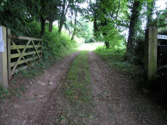 ENTRANCE TO DRIVE