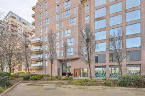 45, 2 Connaught Heights, Agnes George Walk, Silvertown, London E16 2FP