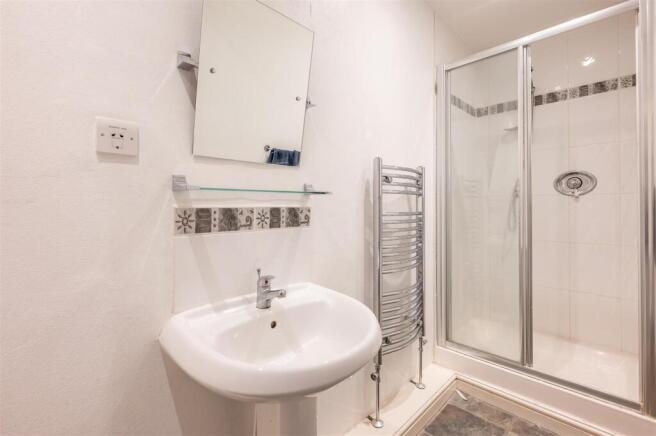 4 bed Town House for sale Image 12