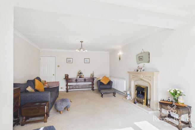 Hathern Close, Brimington, Chesterfield, Derbyshire, S43 photo 4