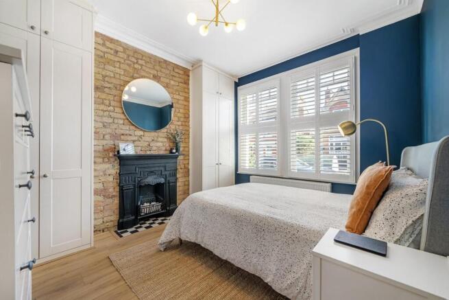 Bedroom 1.JPG