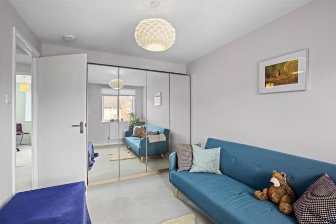 bedroom2a.jpg