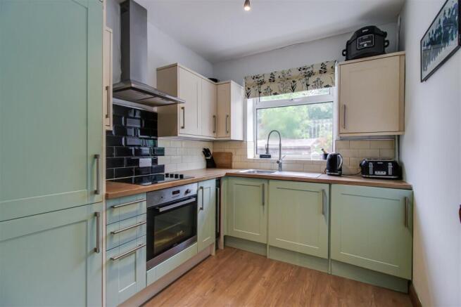 3 bed Terraced for sale Image 3