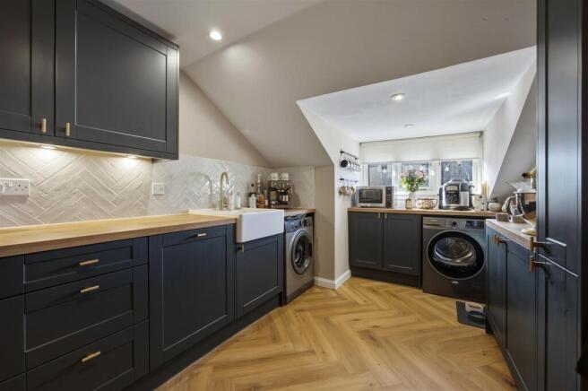 12-2-4_25_BROOMHILL_DRIVE_GLASGOW_013.jpg