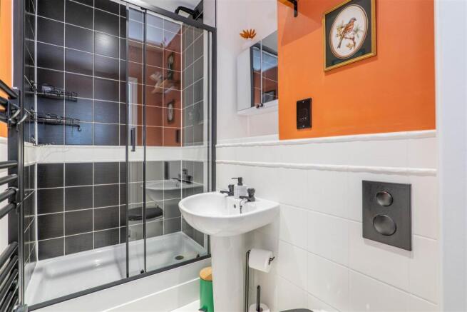 Master Bedroom Ensuite