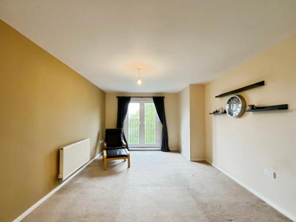 2 bed Apartment for sale Image 4