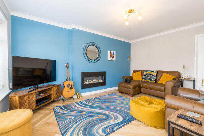 3 bed Semi-Detached for sale Image 9
