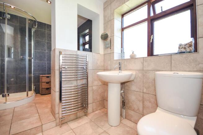 Bath/Shower Room