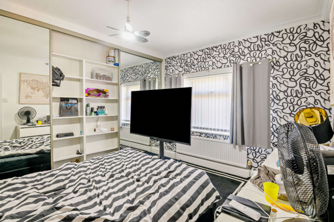 3 bed Semi-Detached for sale Image 8