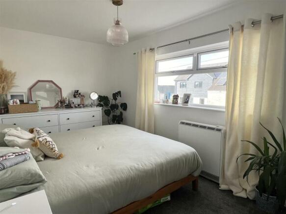 Bedroom: