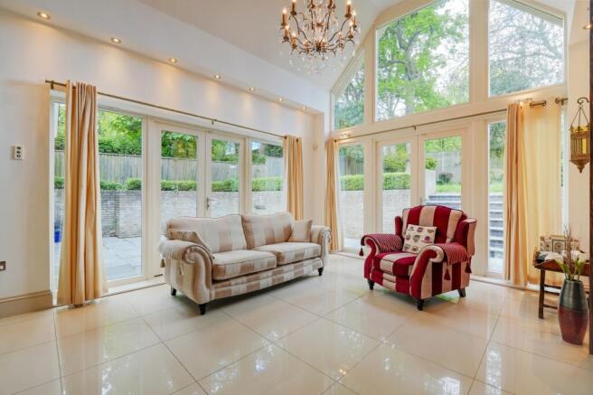 4 bed Detached for sale Image 5