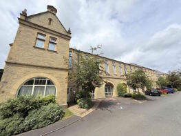 2, Baldwin Apartments, Emily Way, Halifax HX1 2PX