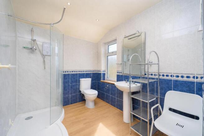 3 bed Terraced for sale Image 6
