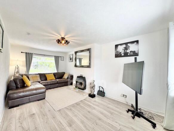 Oakwood Drive, Beith lounge